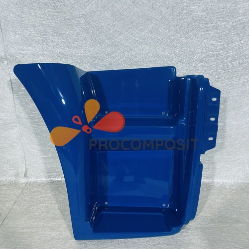 Щиток подножки правый 6520-8405110