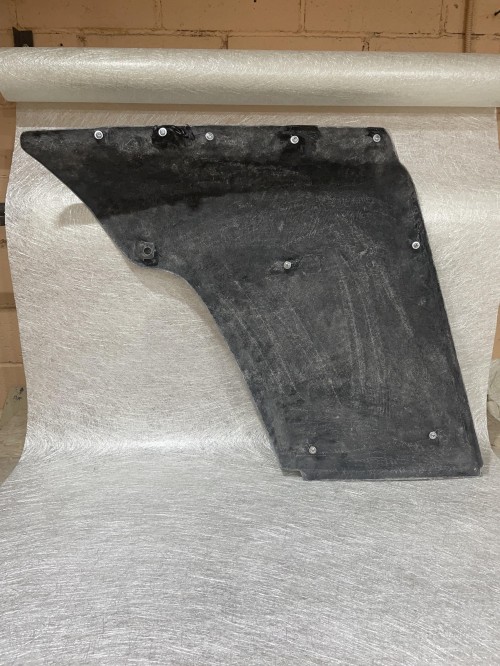 Верхняя часть бокового спойлера правая 2542889